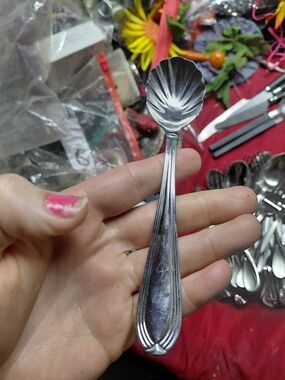 vintage sugar spoon  scalloped shell design Hampton Silversmiths Stainless 198